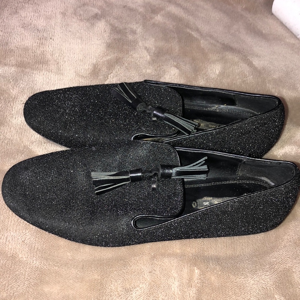 Black flats